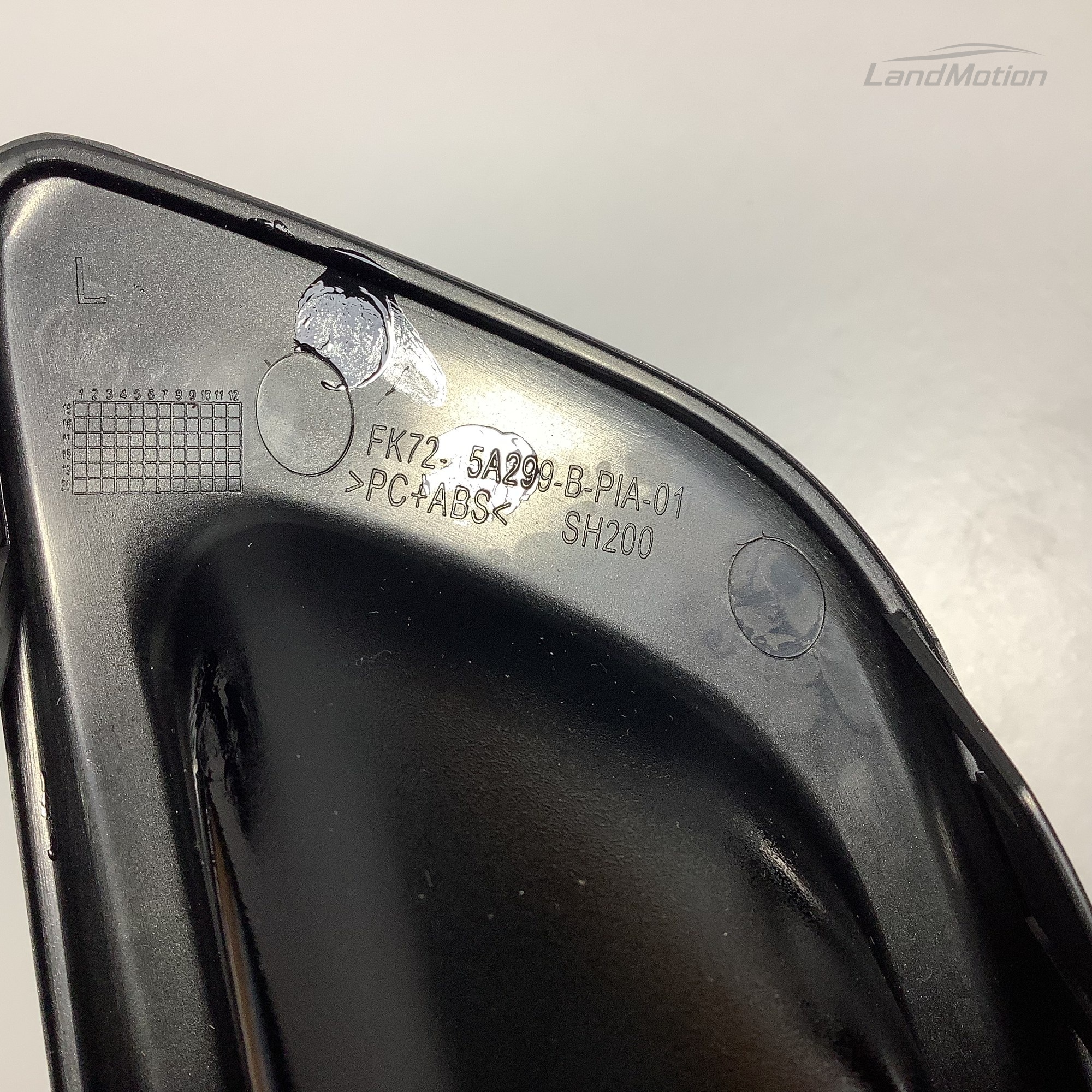 Рамка фары противотуманной, рамка поворотника Land Rover Discovery Sport L550, LR061234, fk725a299b, FK7215A299BB